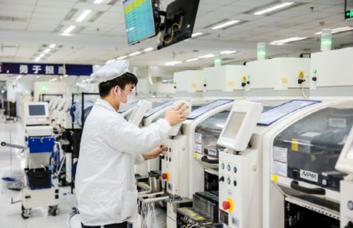 從“指尖代碼”到“車間轟鳴” 走訪合肥制造工廠，探尋00后技工選擇背后的時(shí)代邏輯